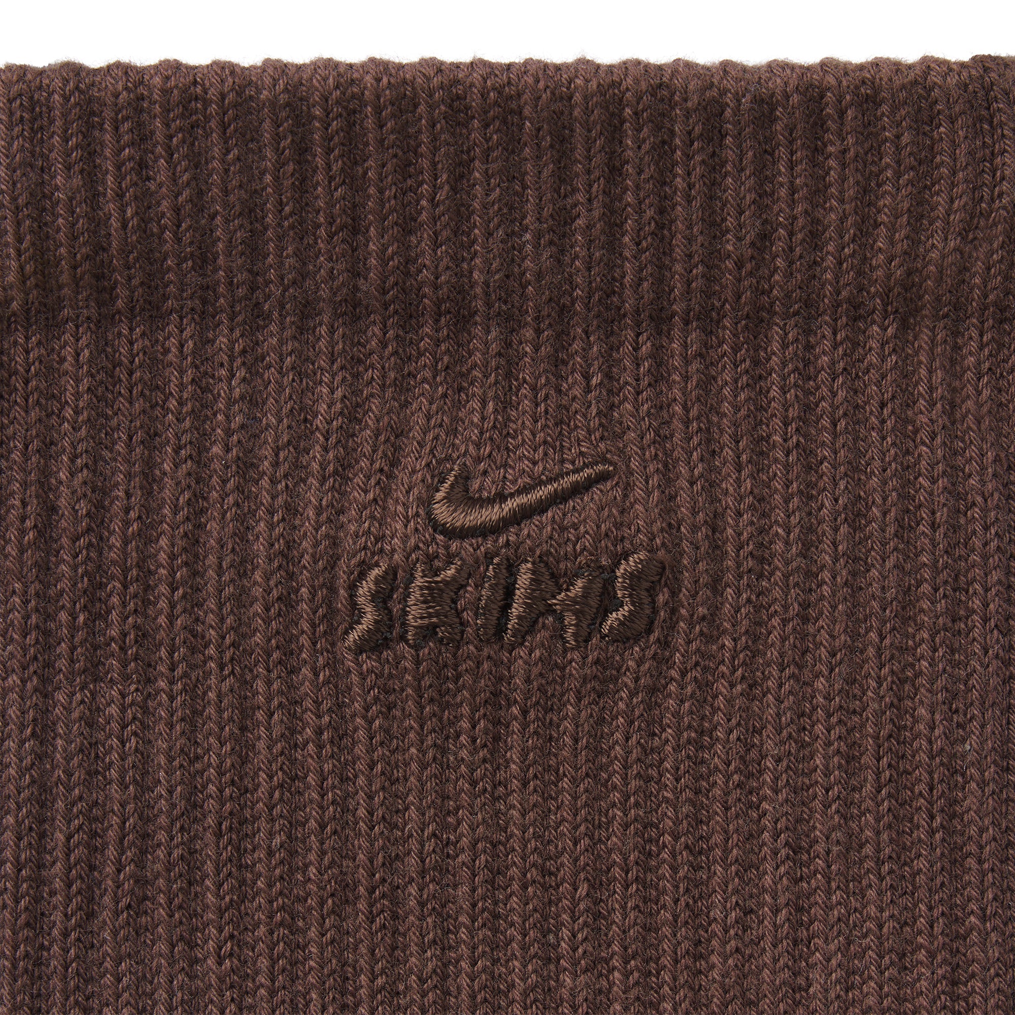 NikeSKIMS ACCESSORIES DRI-FIT��� PILATES GRIP CREW SOCK | DARK SEPIA