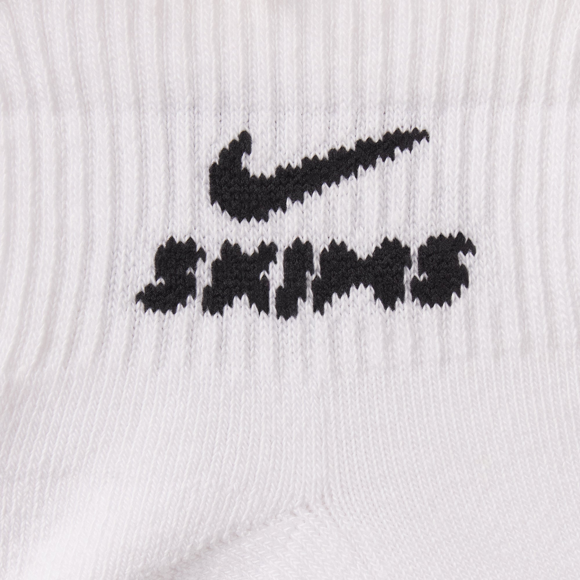 NikeSKIMS ACCESSORIES DRI-FIT��� QUARTER CREW SOCK 3-PACK | SNOW