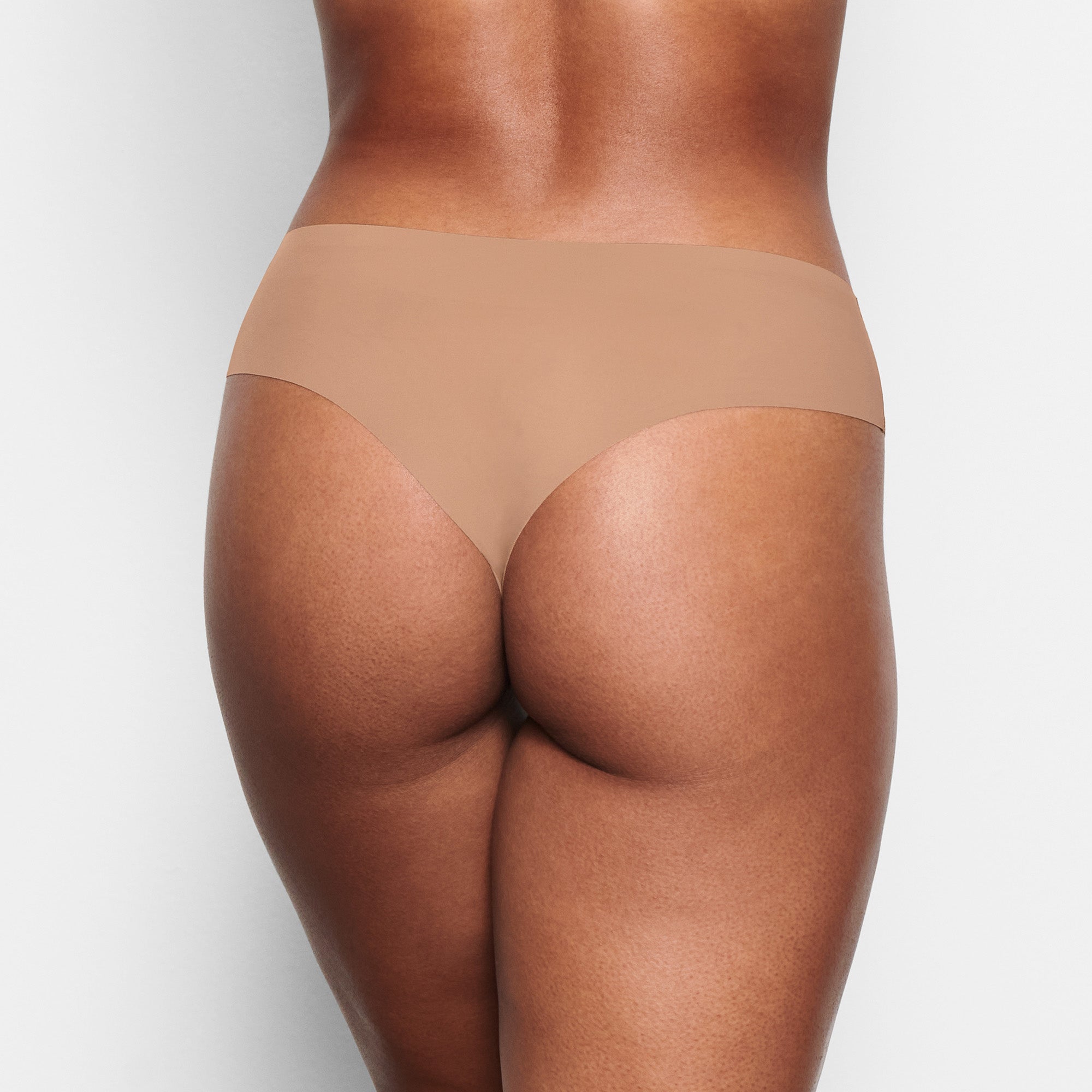 NAKED CHEEKY HIPSTER | SIENNA