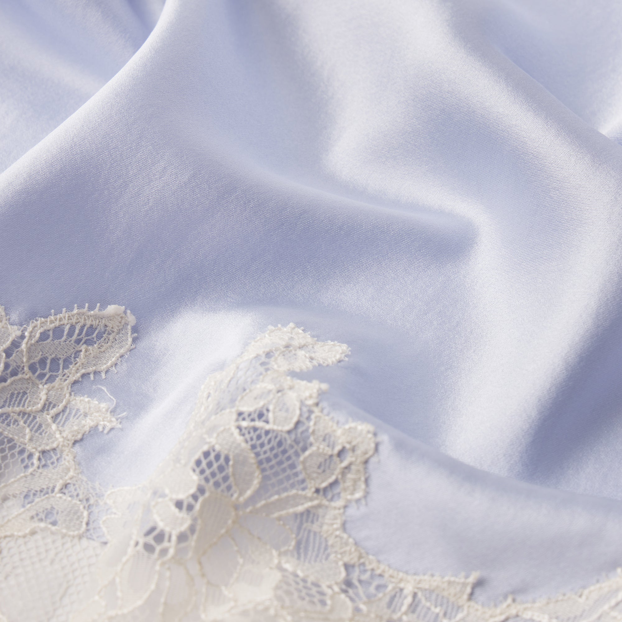 SILK LACE PLUNGE BRALETTE | PERIWINKLE CONTRAST