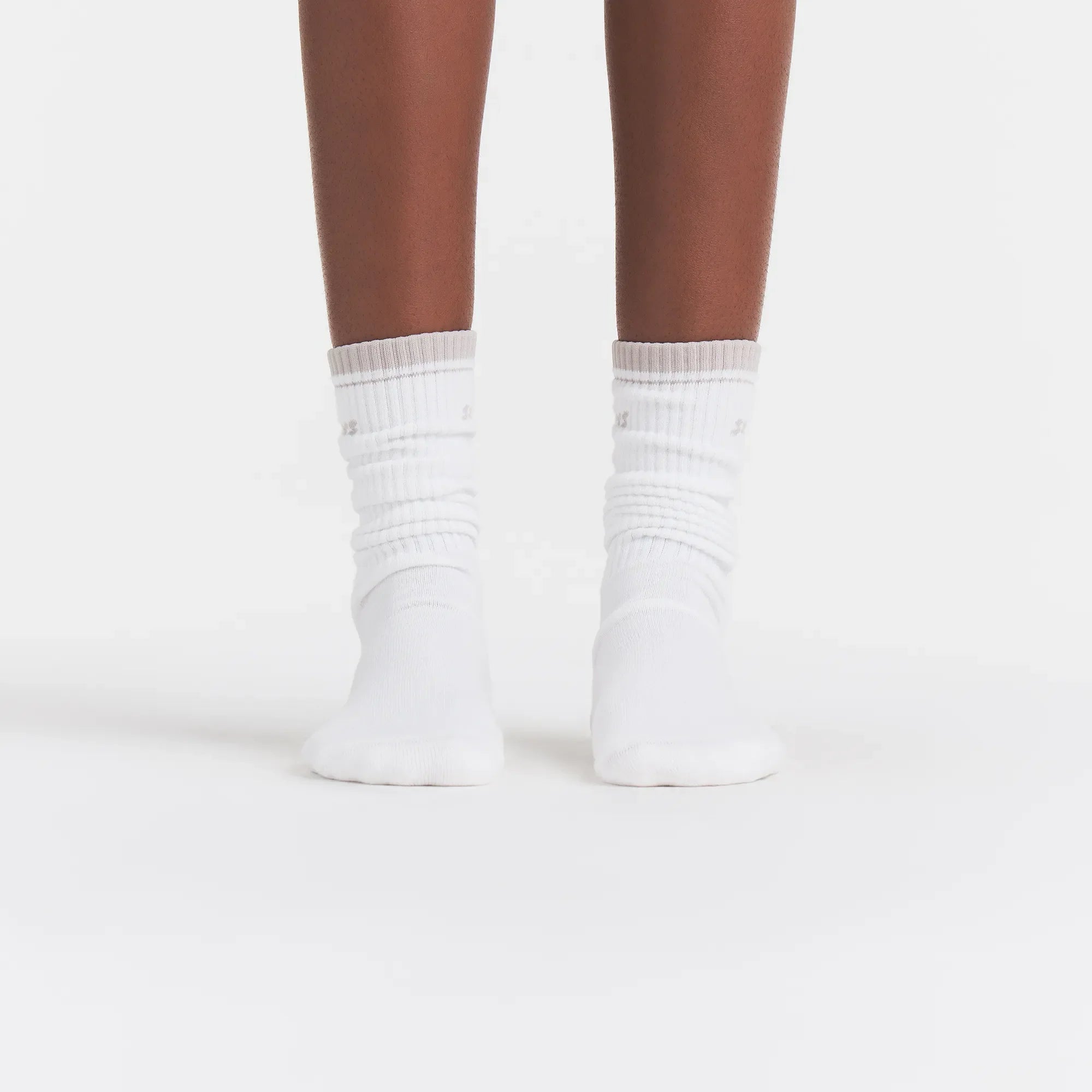 SKIMS SOCKS RIBBED CREW LOGO SOCK | SNOW AND STONE