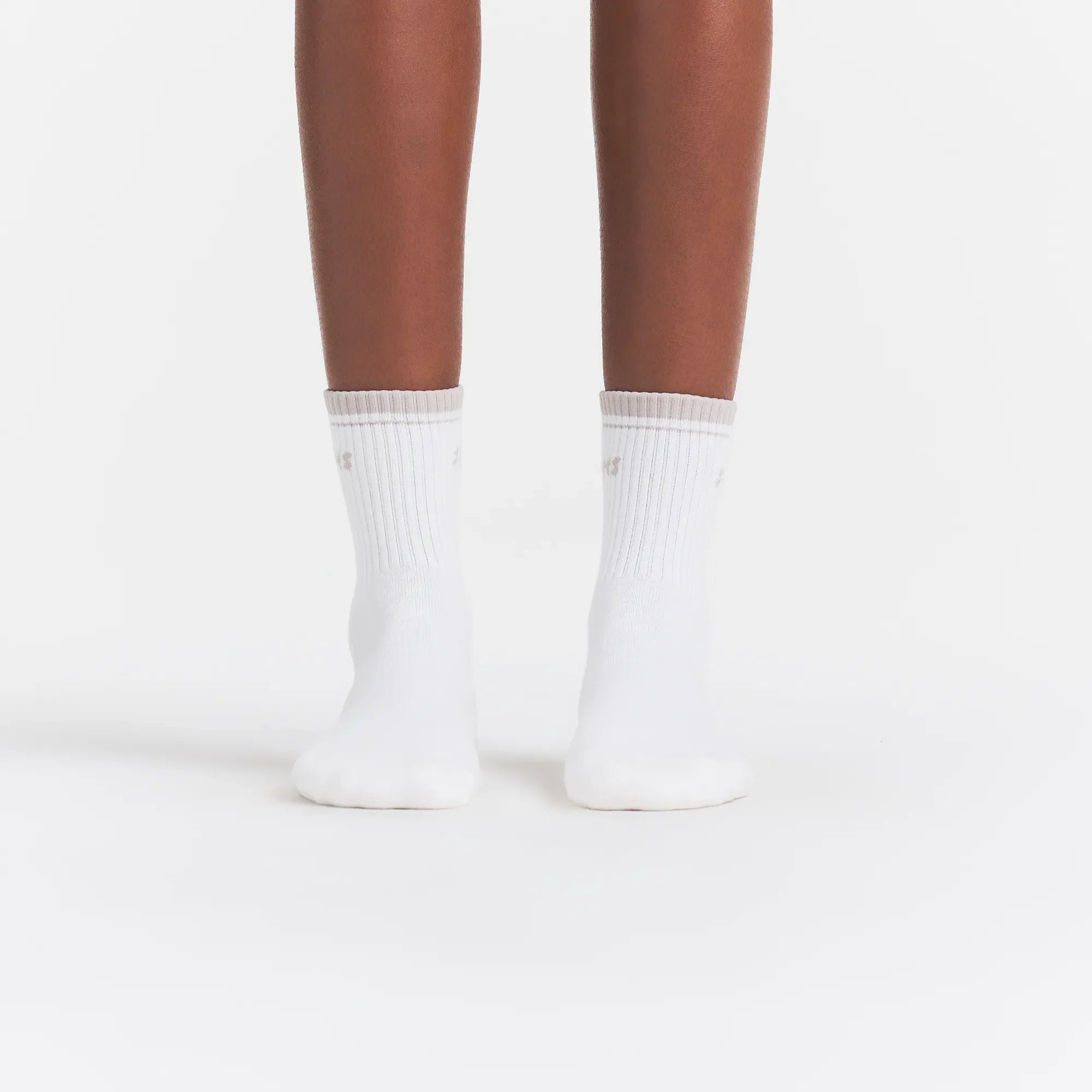 SKIMS SOCKS RIBBED QUARTER CREW LOGO SOCK | SNOW AND STONE