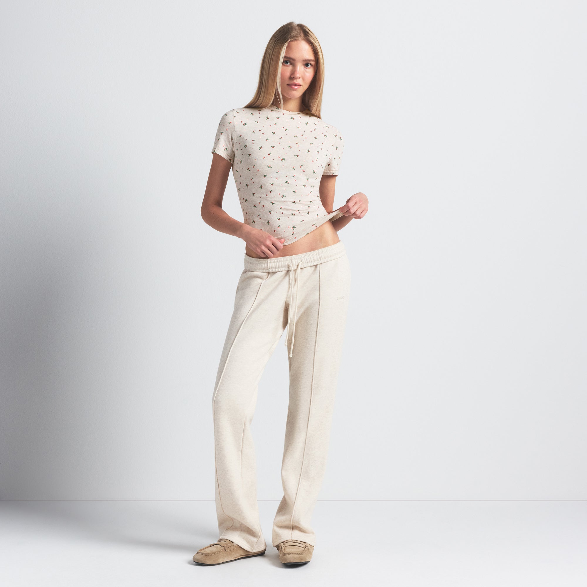 COTTON JERSEY T-SHIRT | OATMEAL HEATHER HOLLY PRINT
