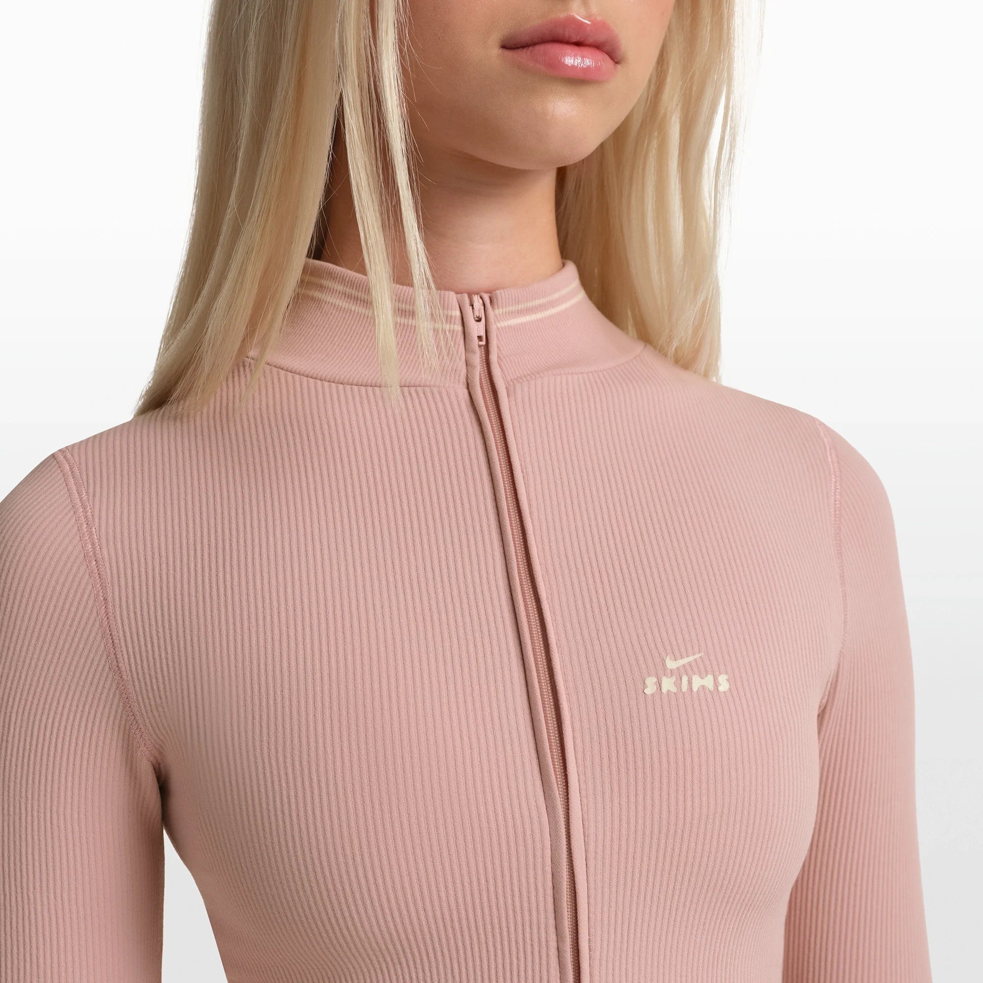 NikeSKIMS RIBBED SEAMLESS ZIP UP CROP JACKET | HIMALAYAN