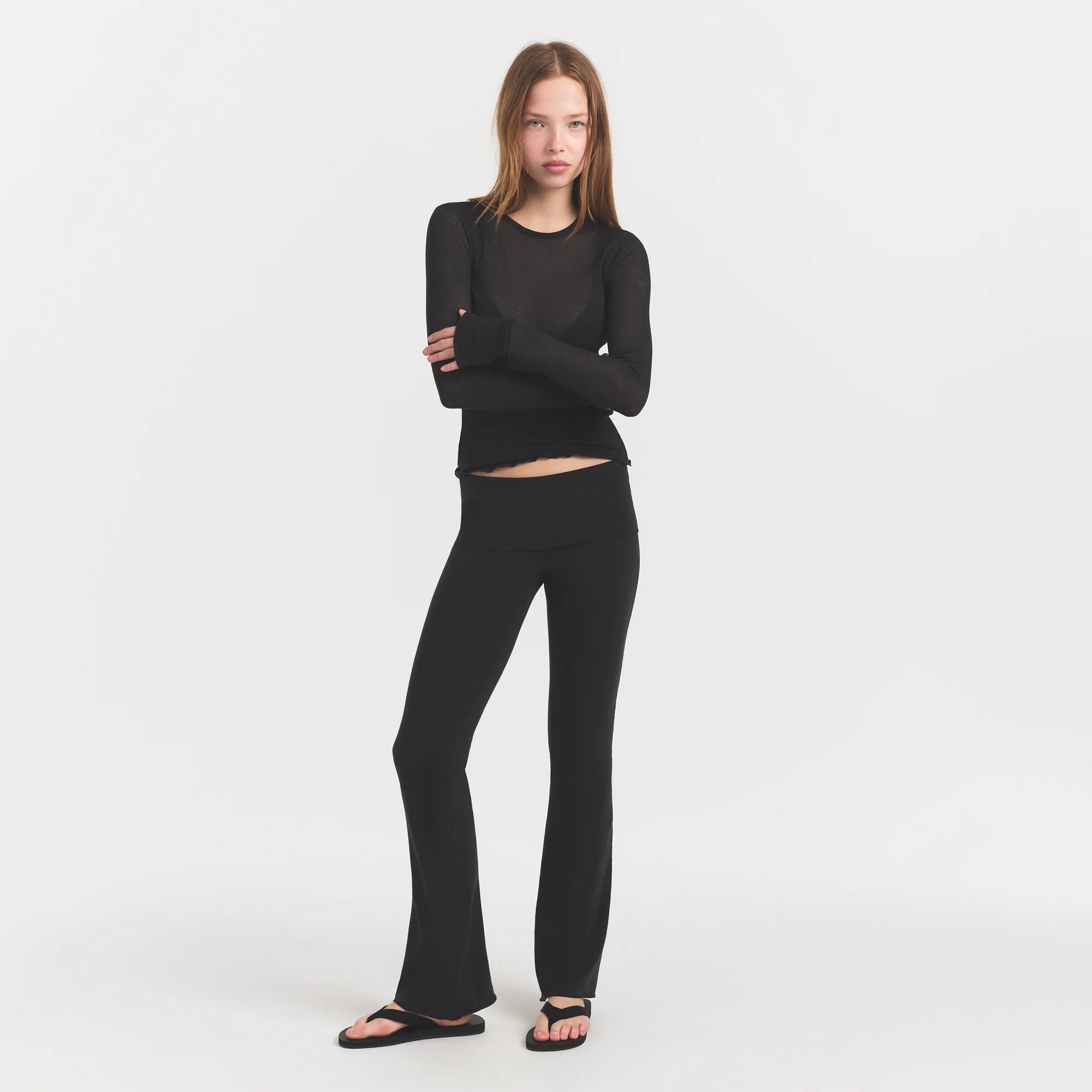 SHEER RIB LONG SLEEVE TOP | SOOT