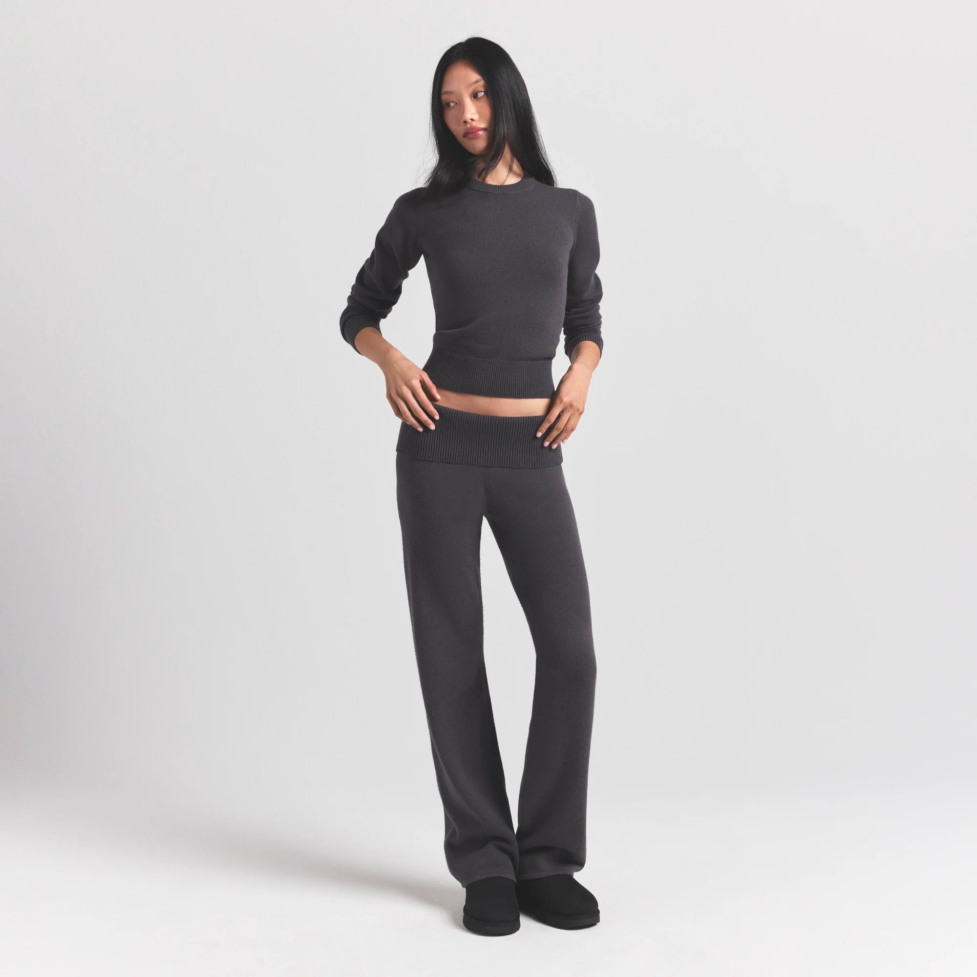 SWEATER KNITS RIBBED LONG SLEEVE FITTED CREW NECK | ASH