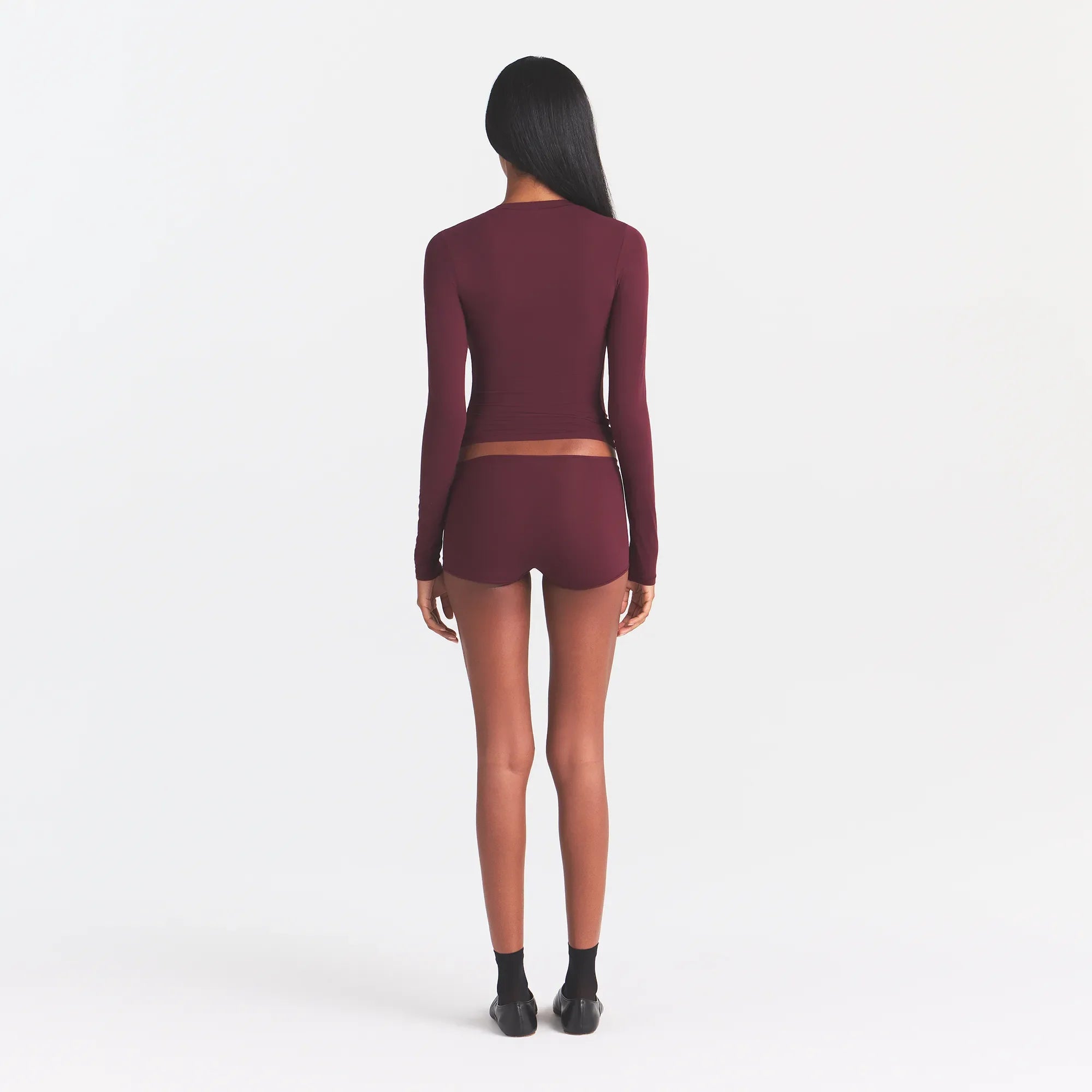 FITS EVERYBODY LONG SLEEVE T-SHIRT | CURRANT