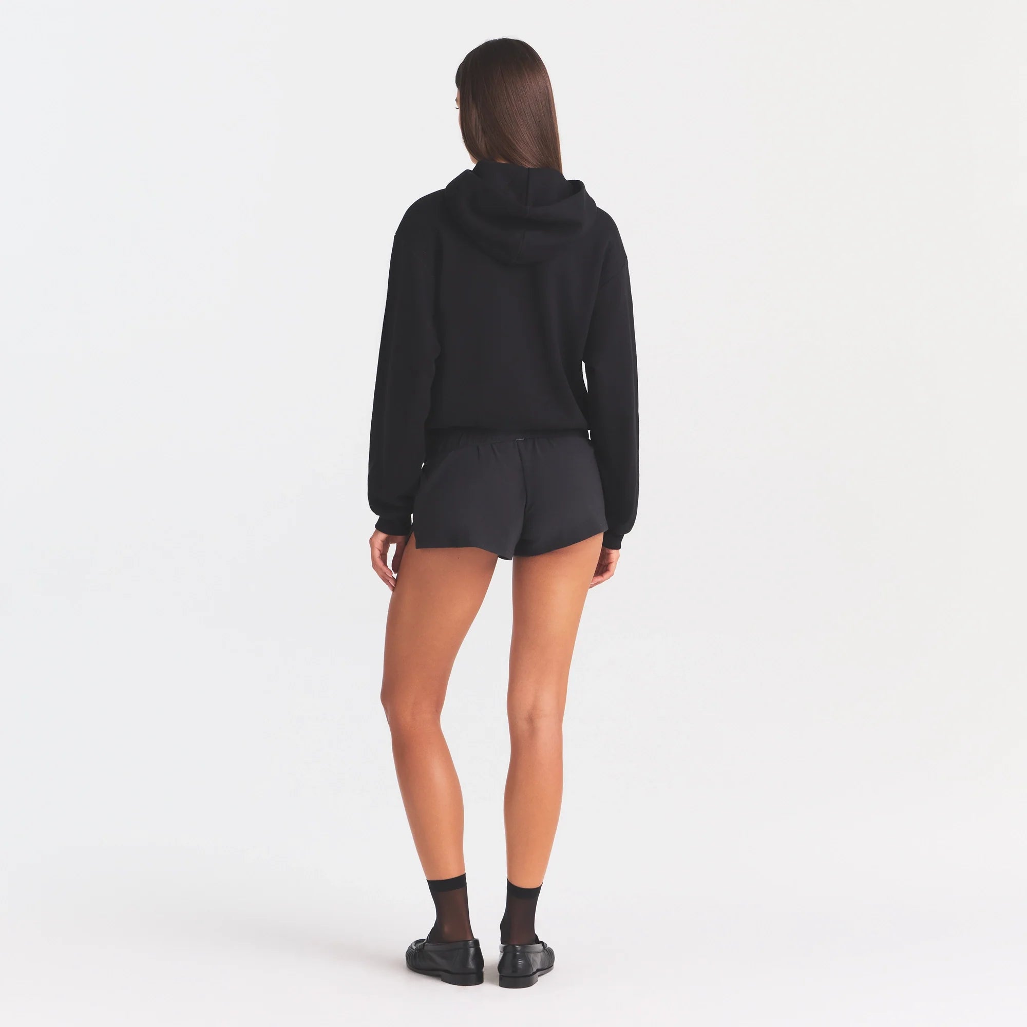 COTTON FLEECE CLASSIC HOODIE | ONYX SNOW ARCHED SKIMS LOGO