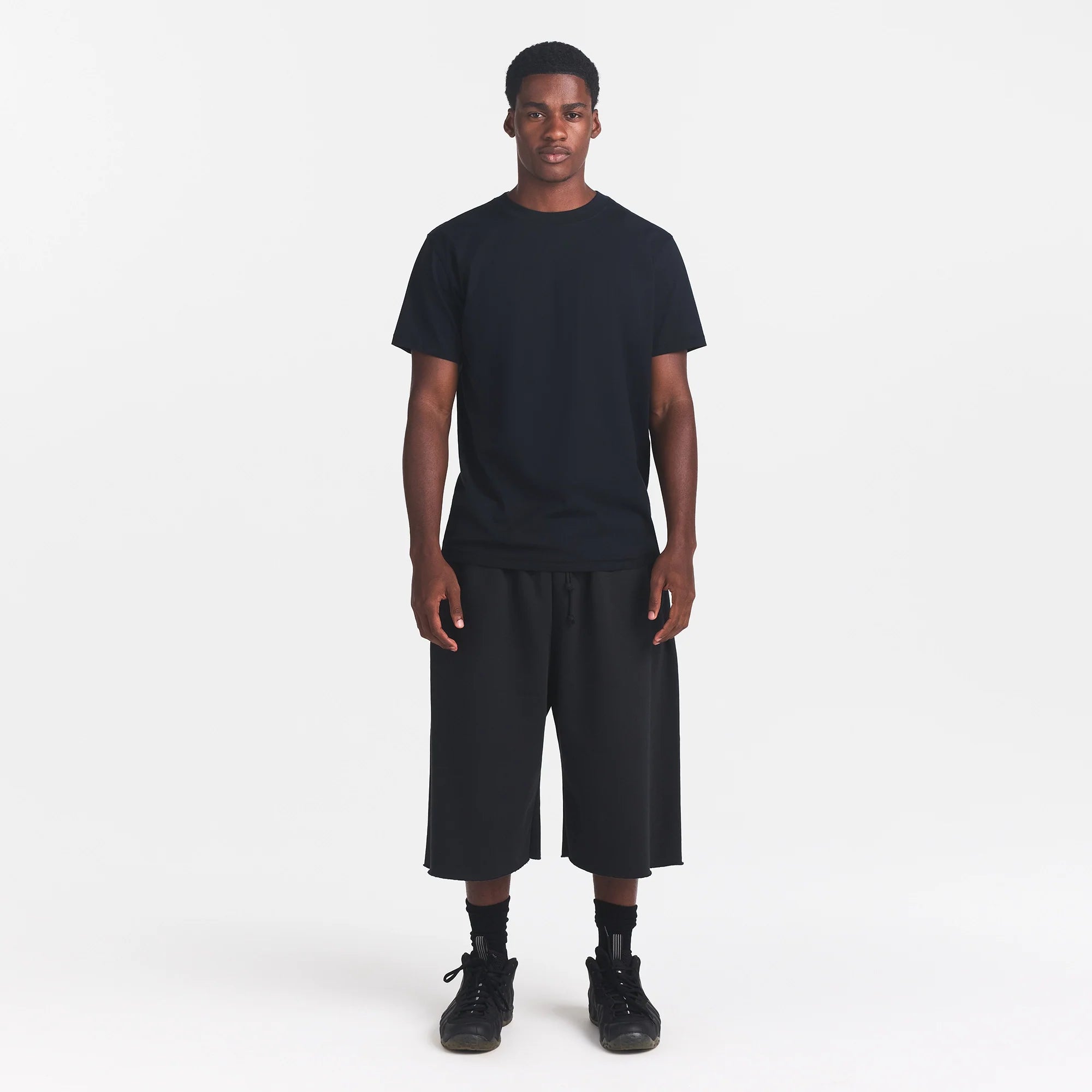 HEAVYWEIGHT COTTON MENS RELAXED CROPPED CREWNECK | OBSIDIAN