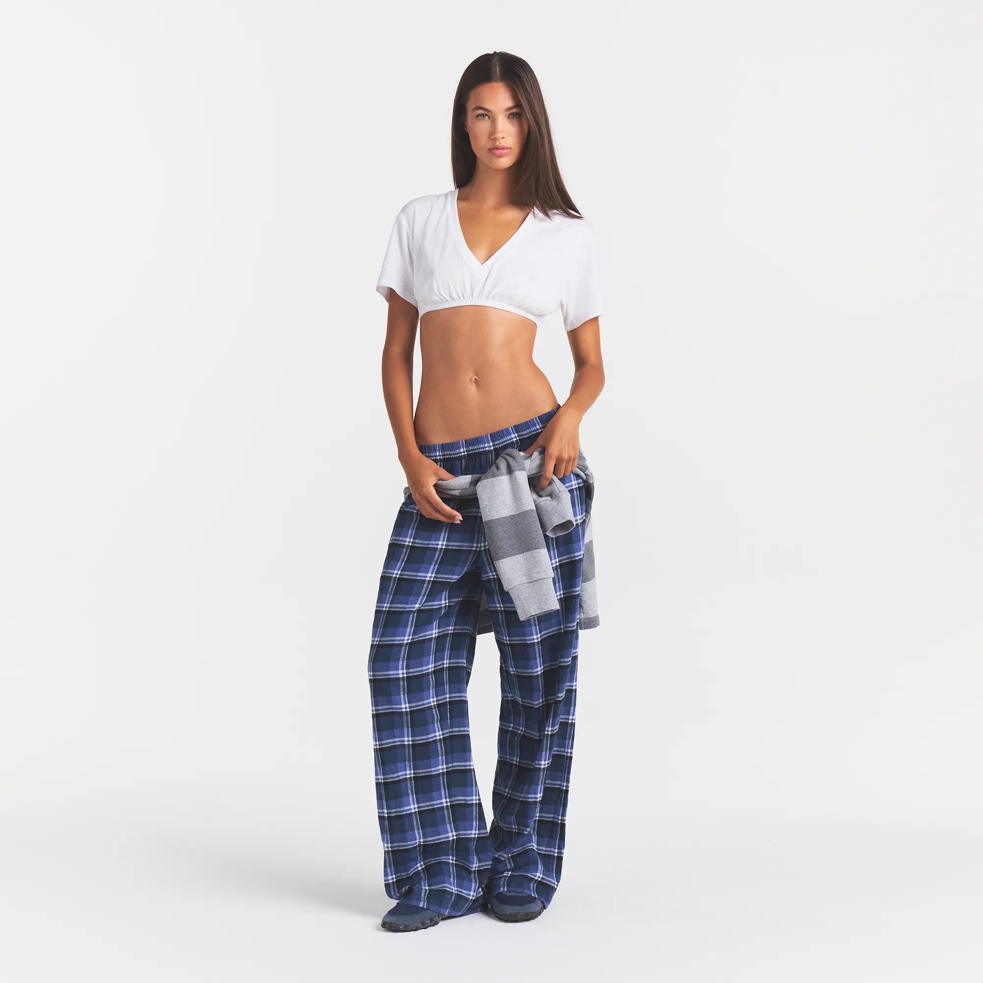 WORN IN JERSEY SUPER CROPPED V-NECK T-SHIRT | SNOW