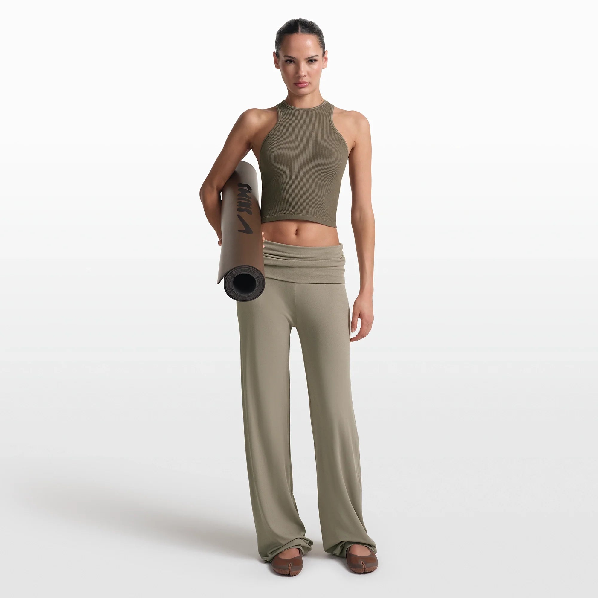 NikeSKIMS RIBBED SEAMLESS RACER FRONT TANK | DUSTY OAKMOSS