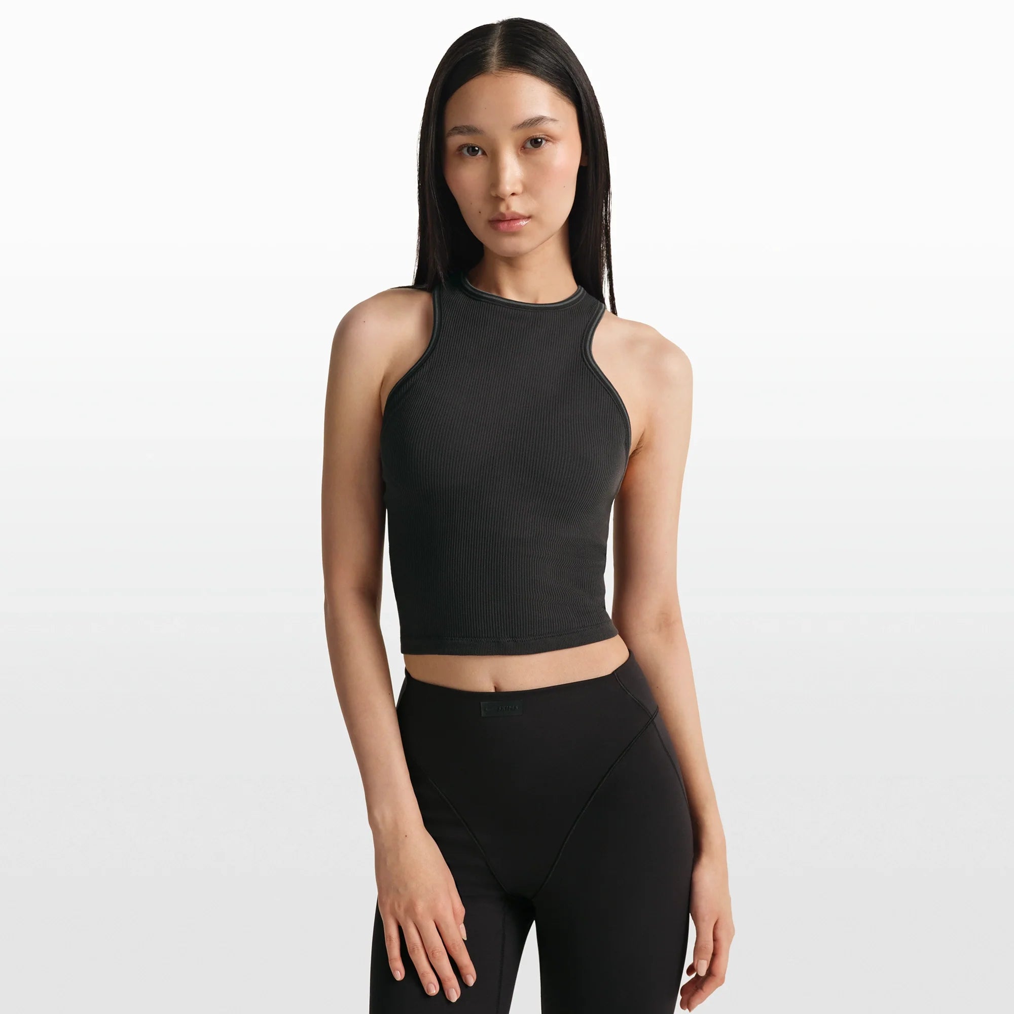 NikeSKIMS RIBBED SEAMLESS RACER FRONT TANK | OBSIDIAN