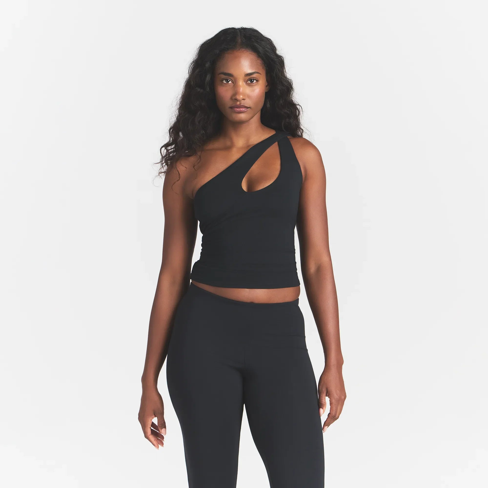 SMOOTH LAYERS ONE SHOULDER TOP | OBSIDIAN