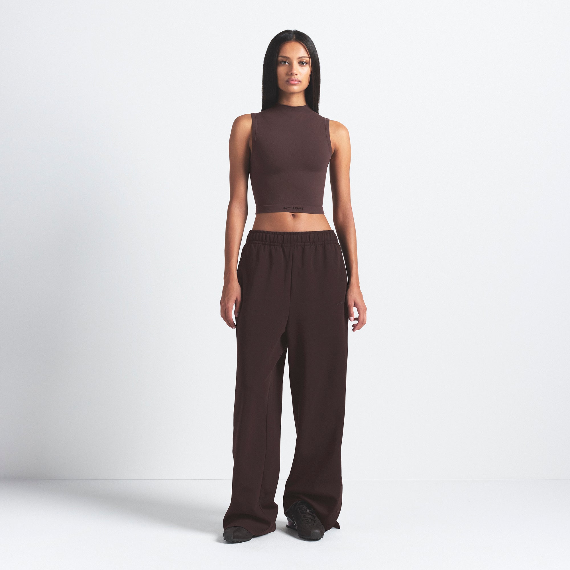 NikeSKIMS VINTAGE SEAMLESS MOCK NECK BRA TOP | PHOENIX