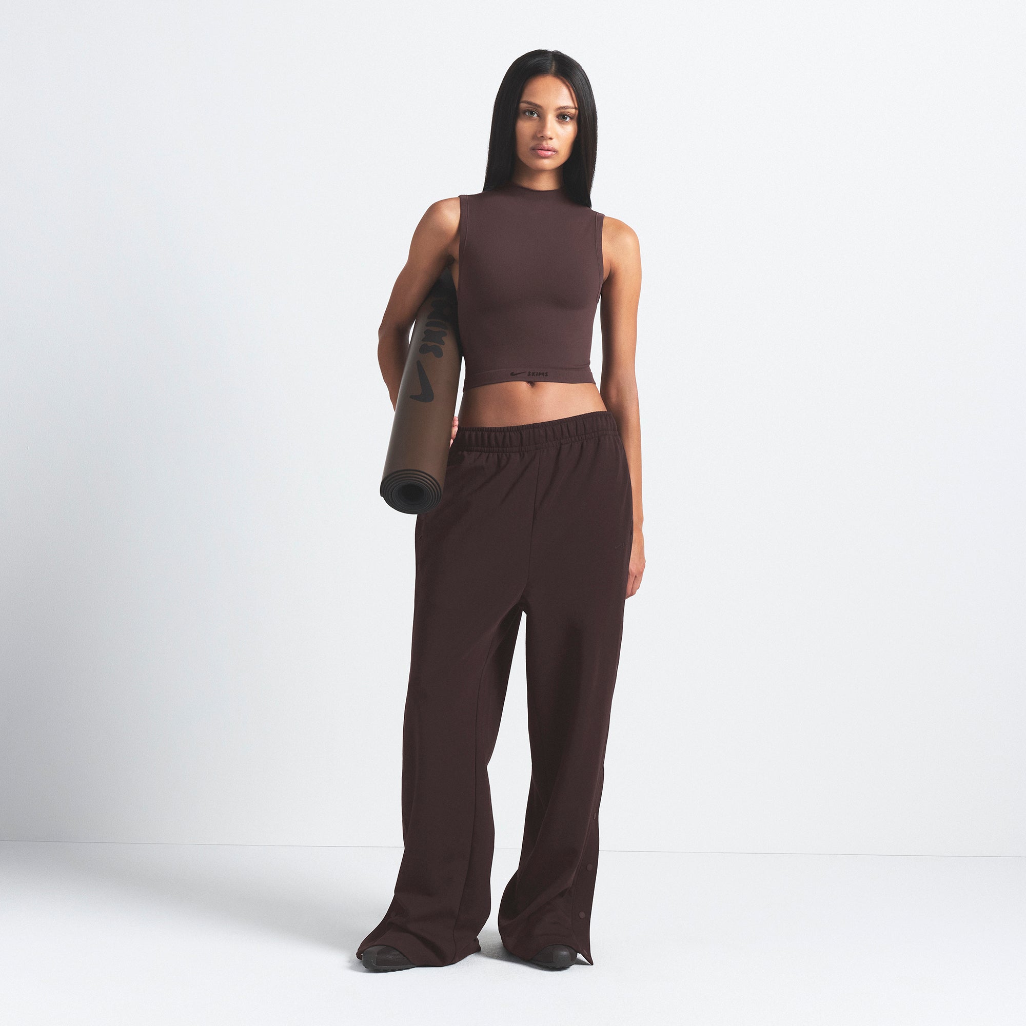 NikeSKIMS VINTAGE SEAMLESS MOCK NECK BRA TOP | PHOENIX