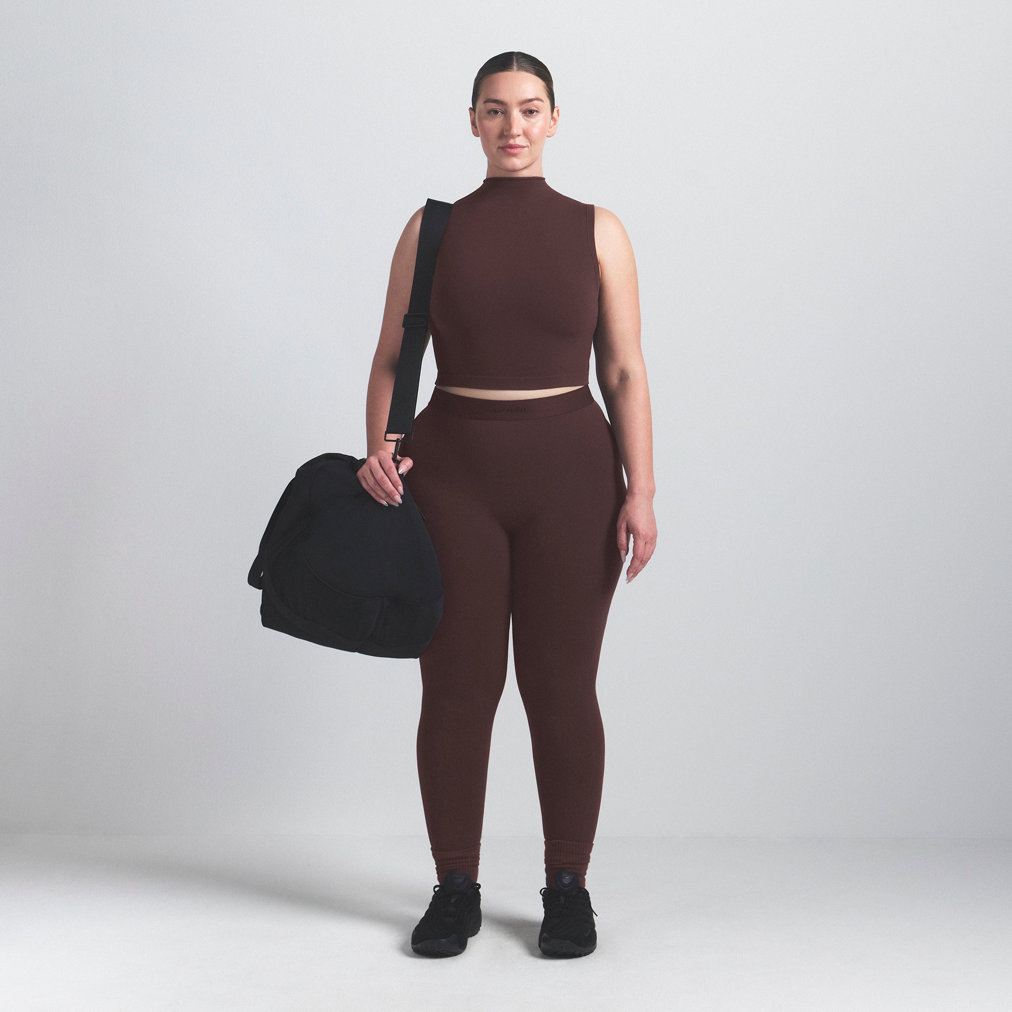 NikeSKIMS VINTAGE SEAMLESS MOCK NECK BRA TOP | PHOENIX