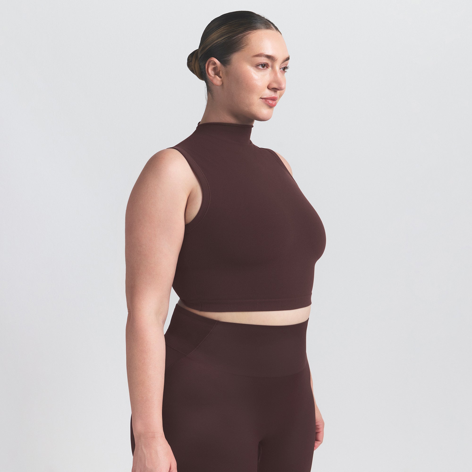 NikeSKIMS VINTAGE SEAMLESS MOCK NECK BRA TOP | PHOENIX
