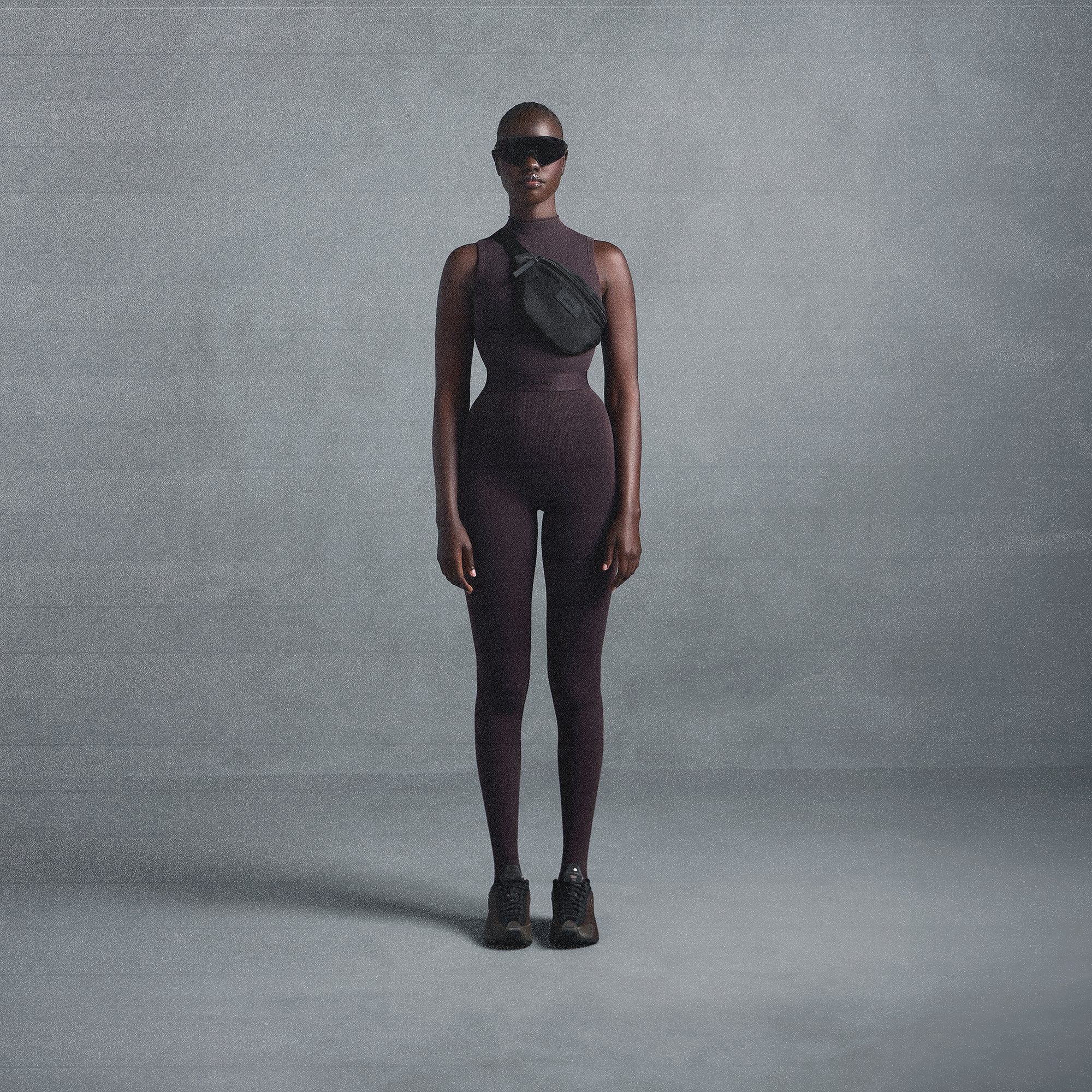 NikeSKIMS VINTAGE SEAMLESS MOCK NECK BRA TOP | PHOENIX
