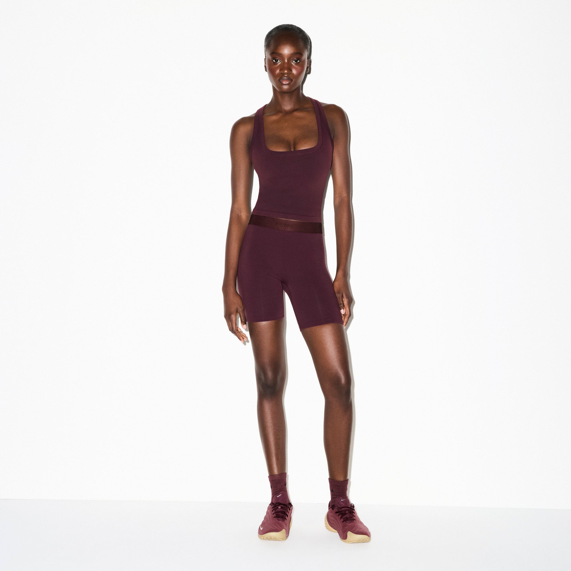 NikeSKIMS VINTAGE SEAMLESS RACERBACK TANK | CURRANT