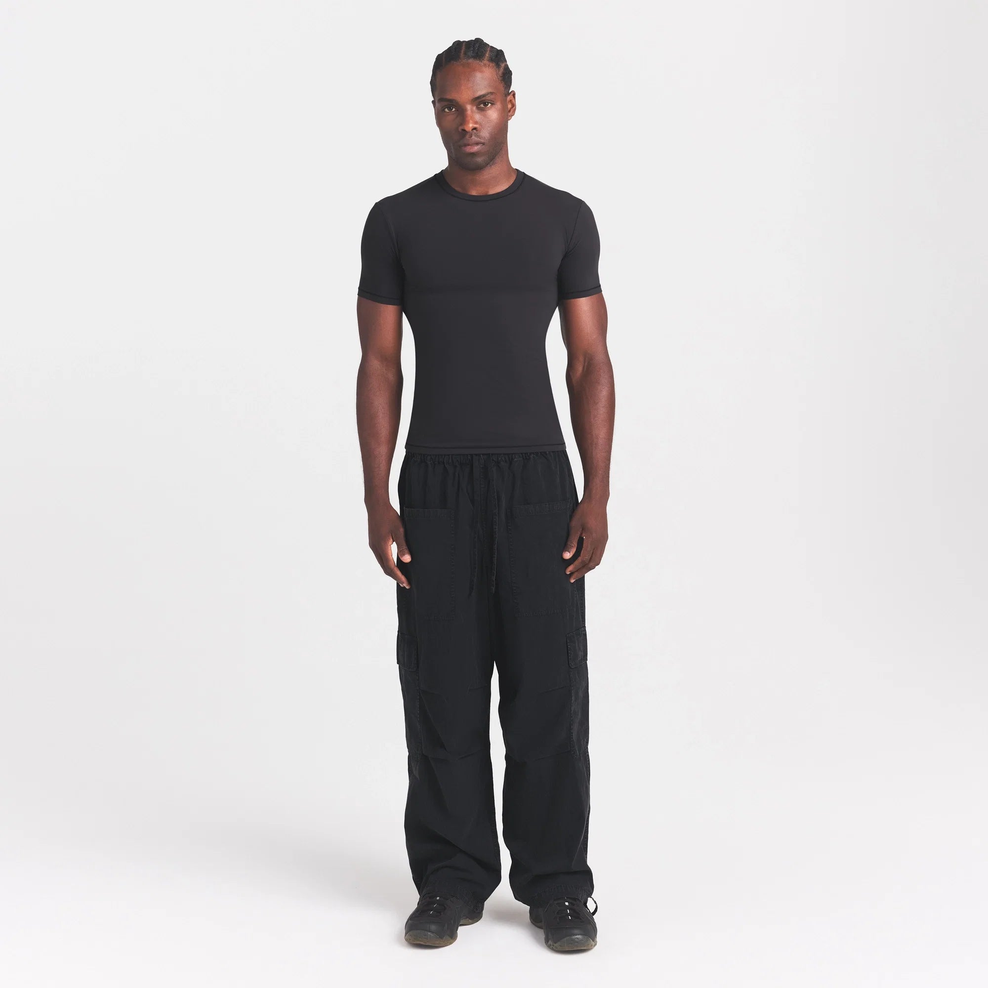 FITS EVERYBODY MENS SLIM T-SHIRT | ONYX