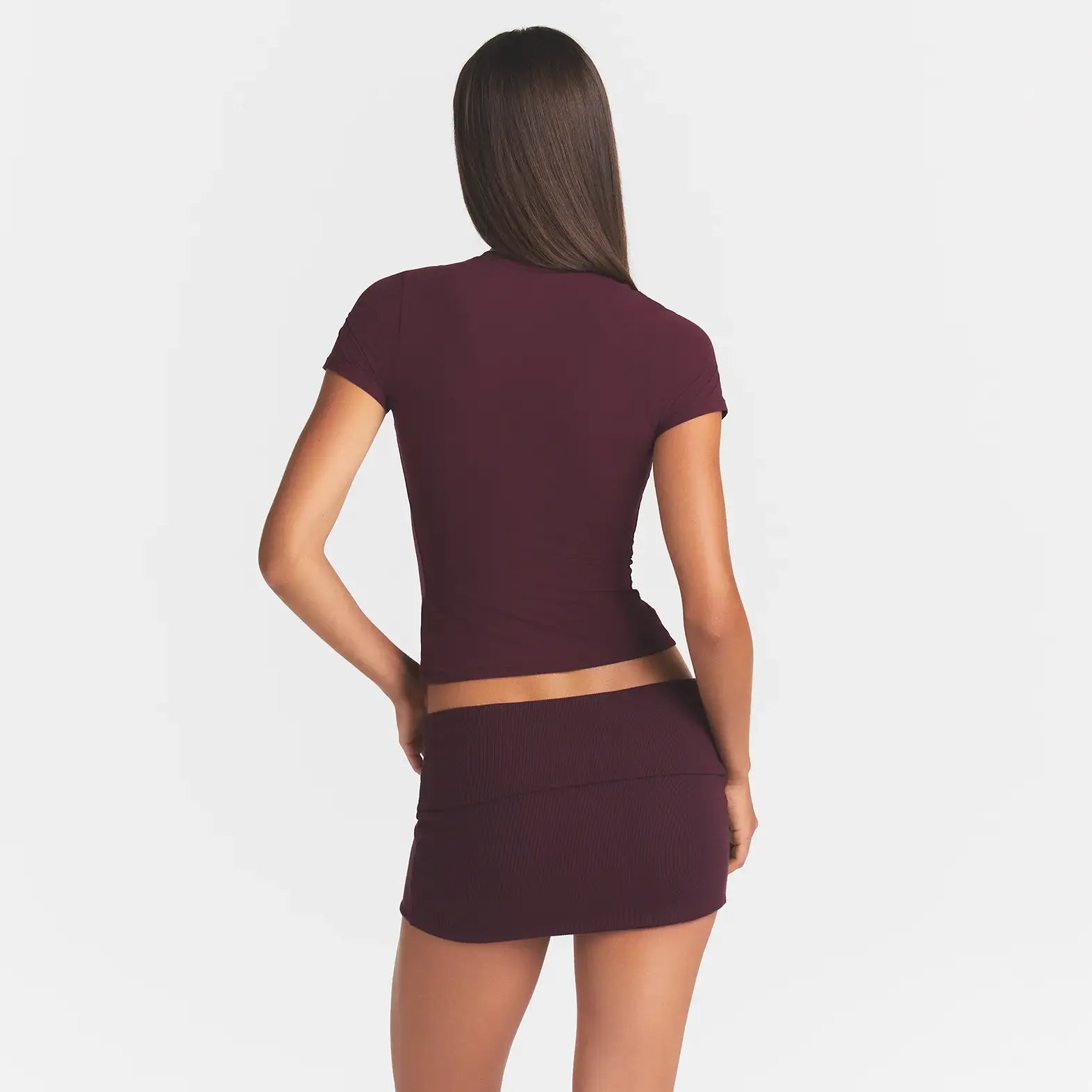 FITS EVERYBODY T-SHIRT | CURRANT