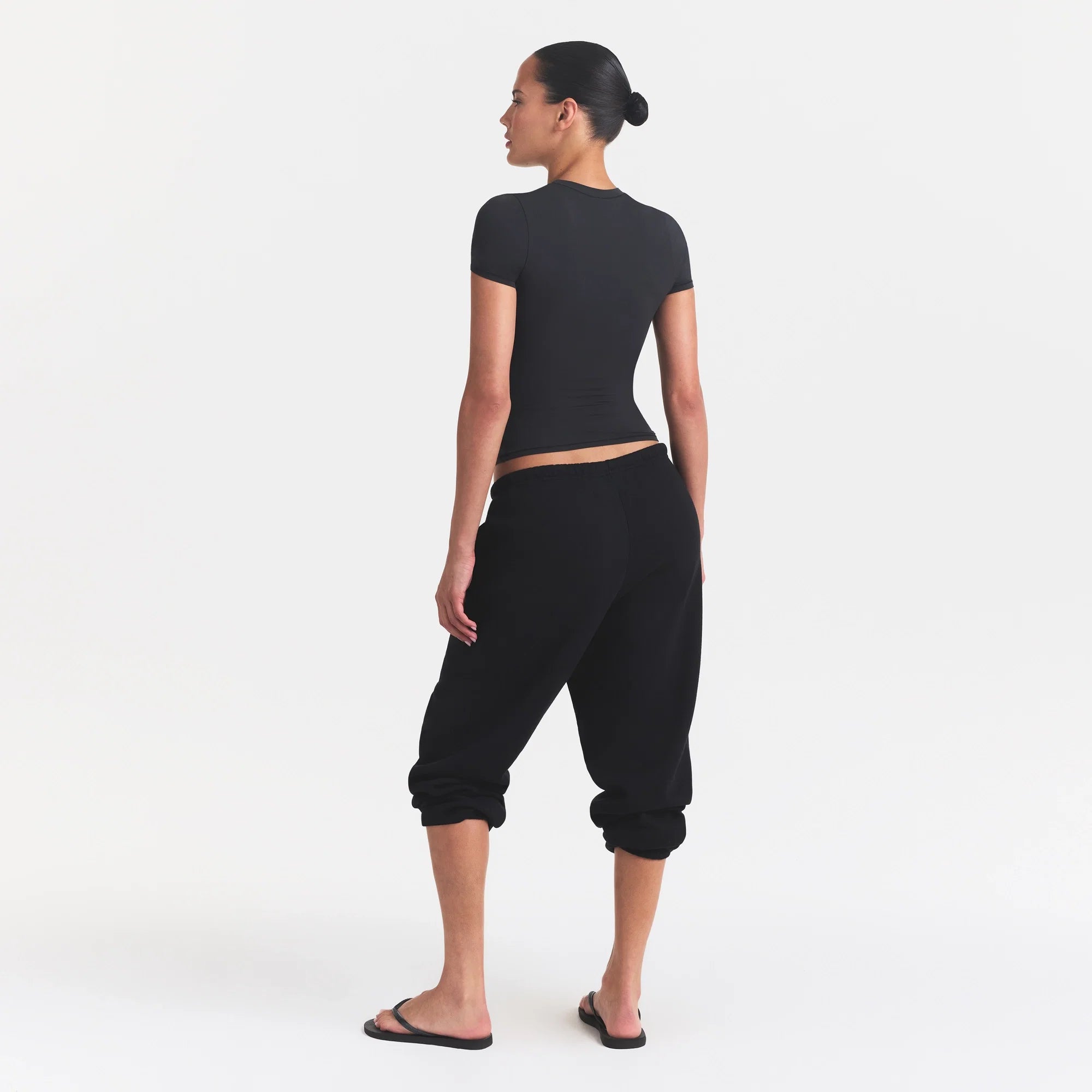 FITS EVERYBODY T-SHIRT | ONYX