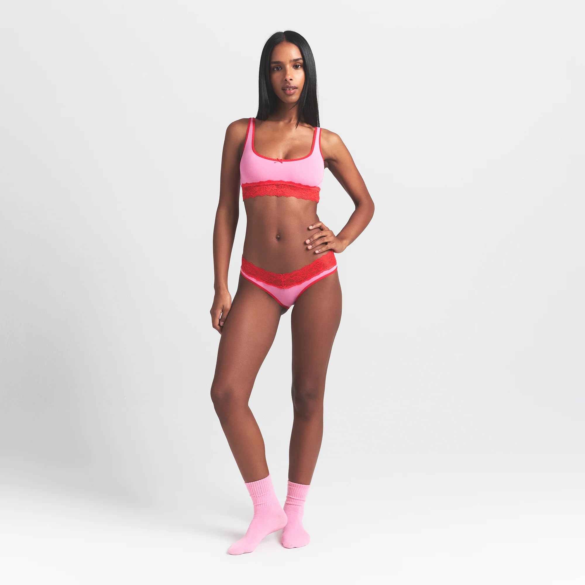 LIGHTWEIGHT COTTON WIDE LACE BRIEF | CARNATION CONTRAST
